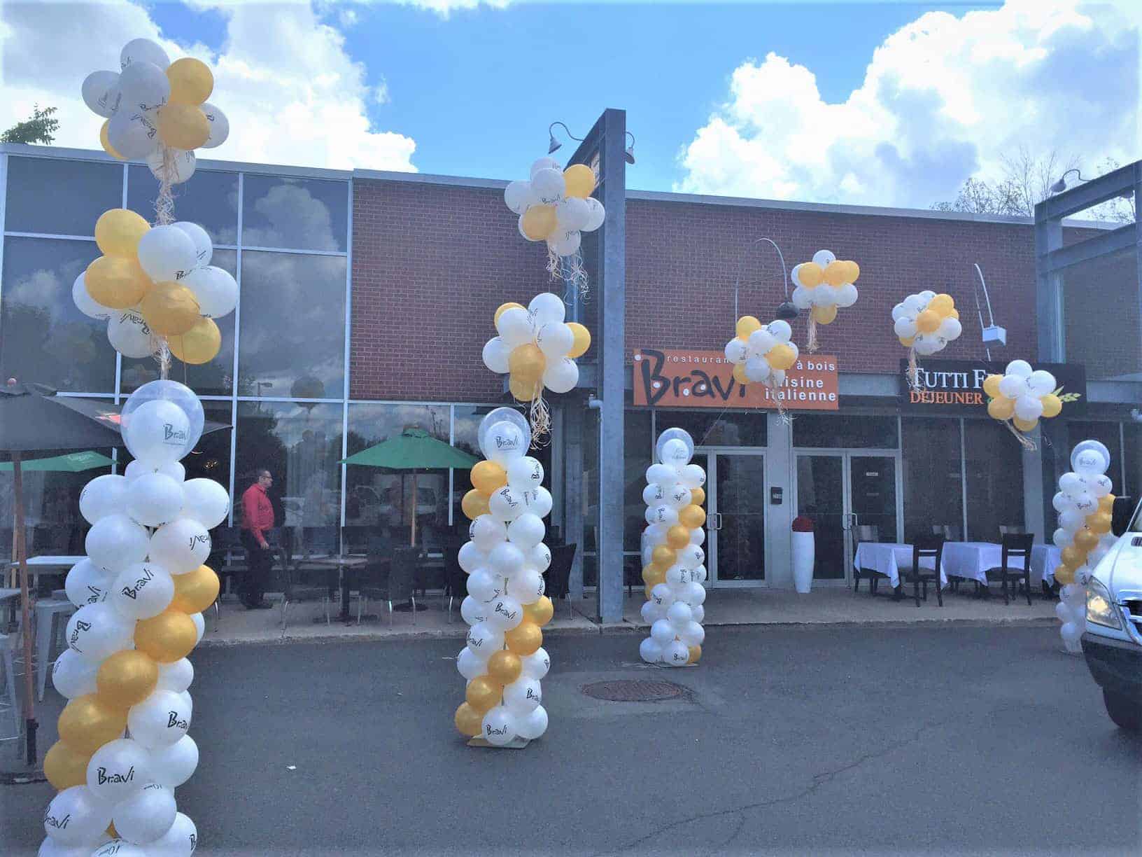 Balloon column with logo